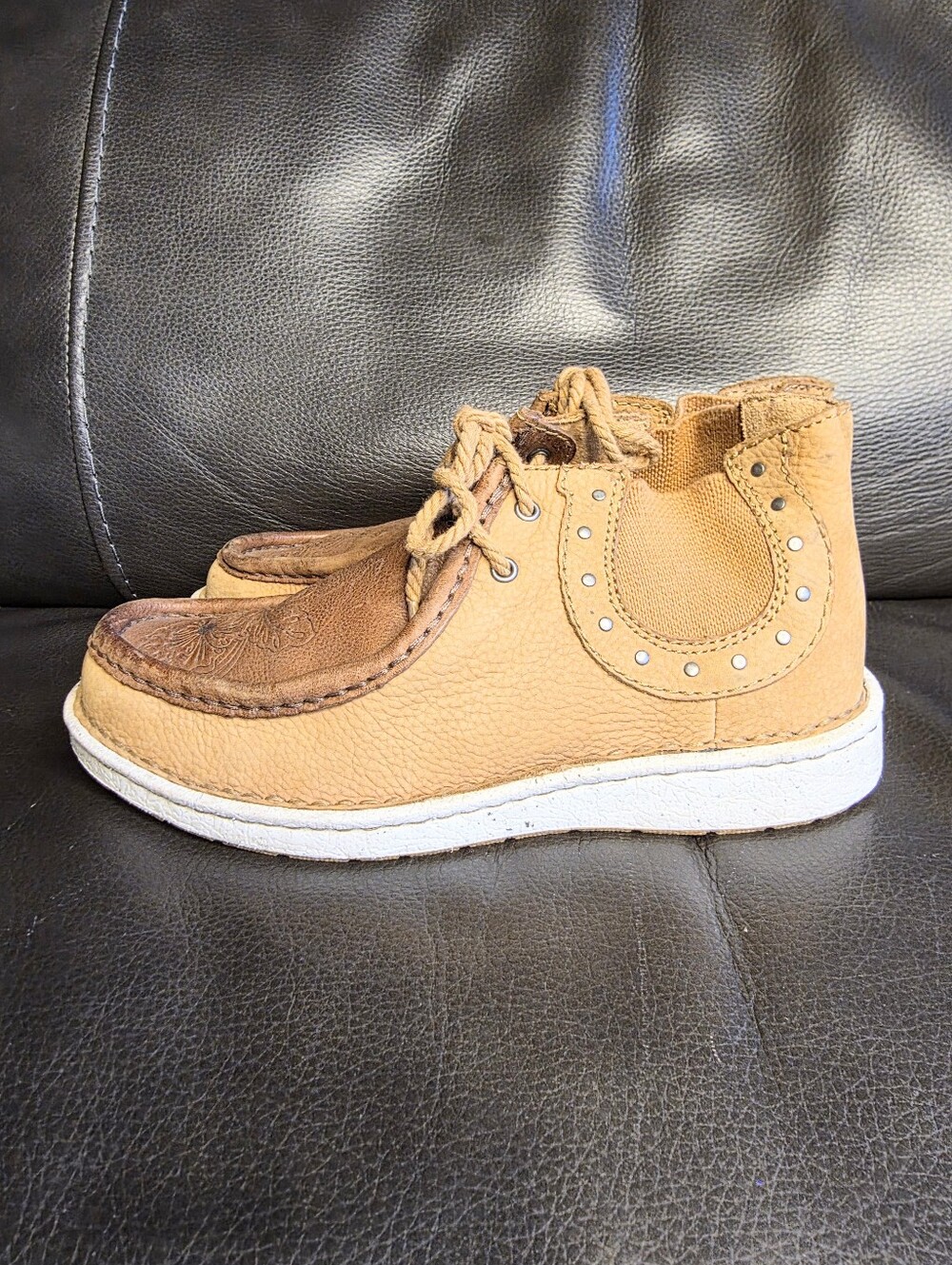JUSTIN Horseshoe Ankle Boots Tan and Brown Leather Lace-Up Boots